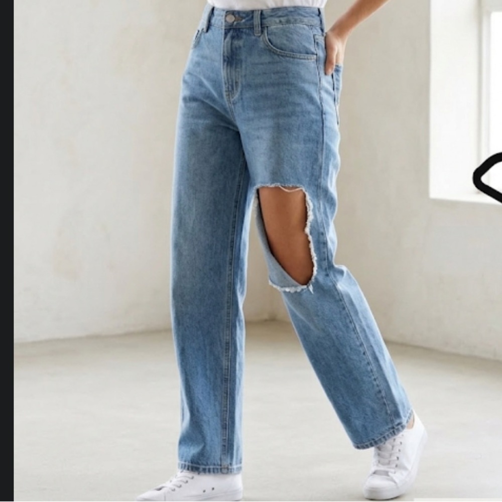 OAK + FORT Classic Distressed Blue Denim